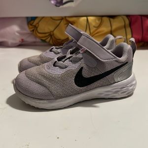 Toddler Nike tennis shoes